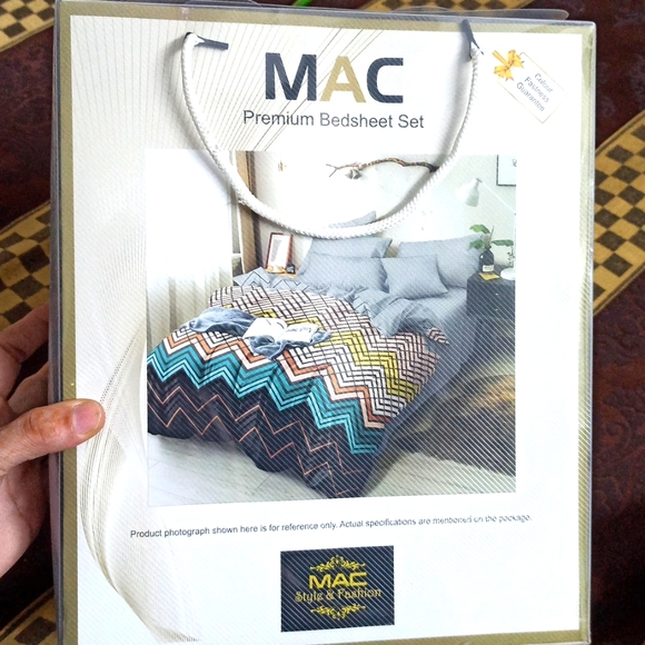 Mac Premium Bedsheet - Picture 3 of 9